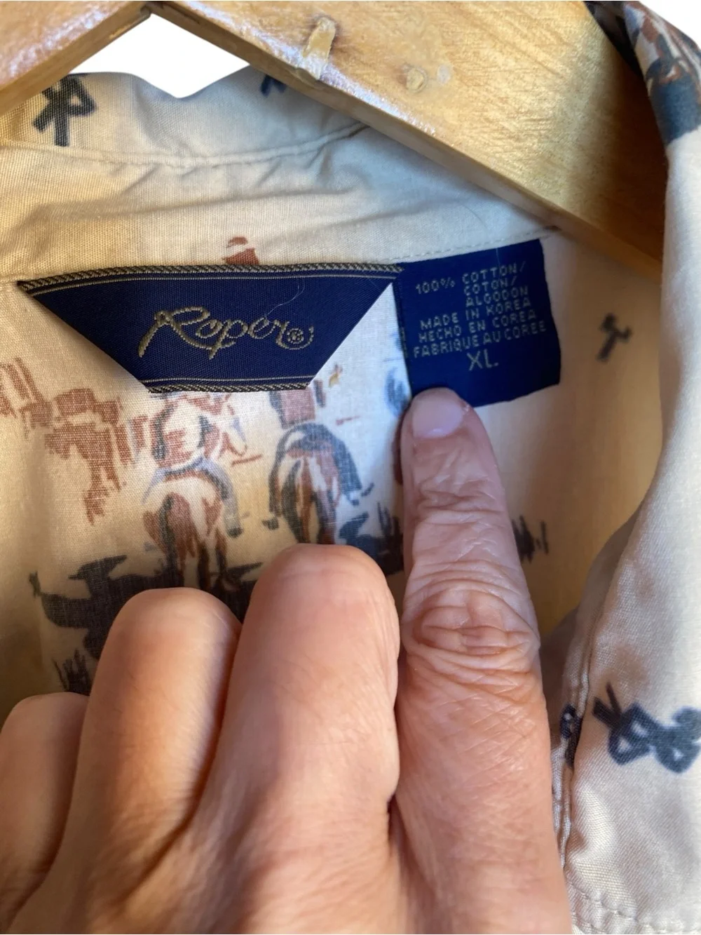 Vintage Roper Cream Short-Sleeve Western Print Button-Down Shirt UNISEX - Picture 6 of 6